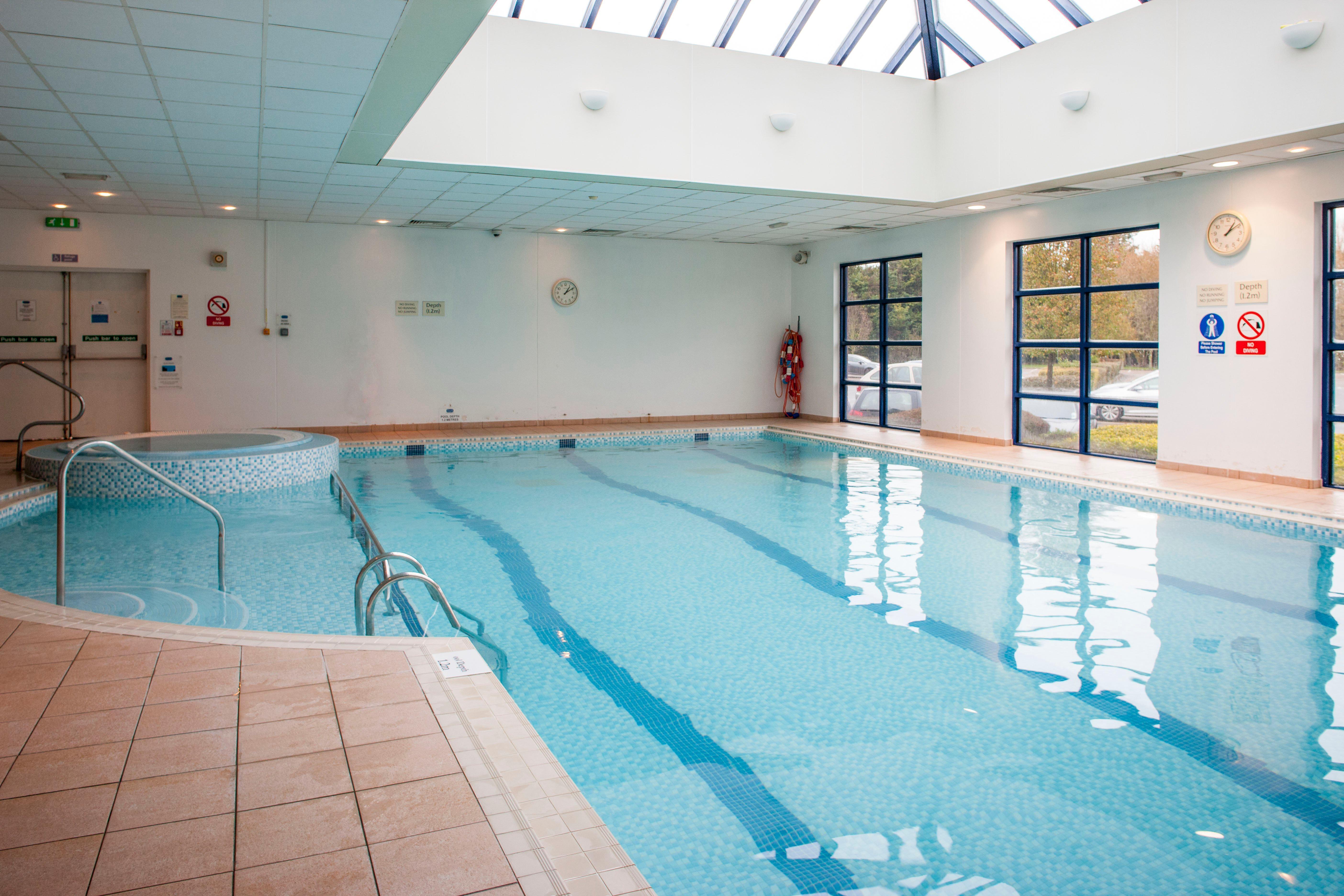 Holiday Inn London-Shepperton By Ihg מראה חיצוני תמונה