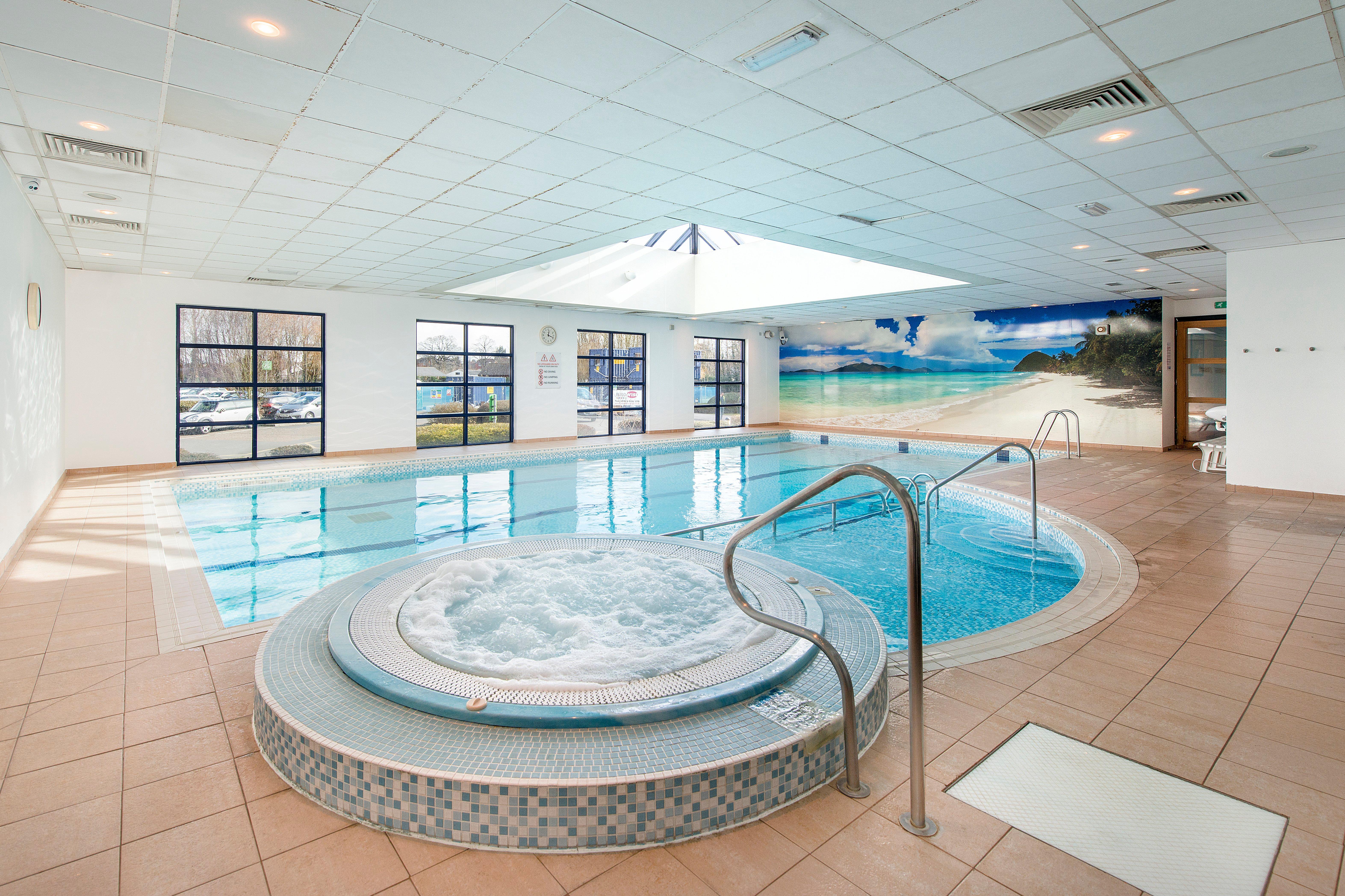Holiday Inn London-Shepperton By Ihg מראה חיצוני תמונה
