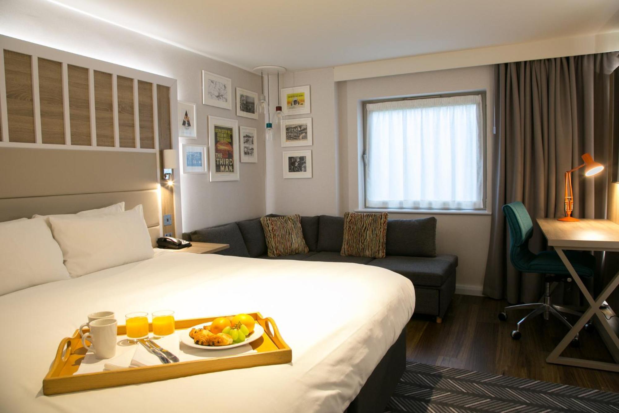 Holiday Inn London-Shepperton By Ihg מראה חיצוני תמונה